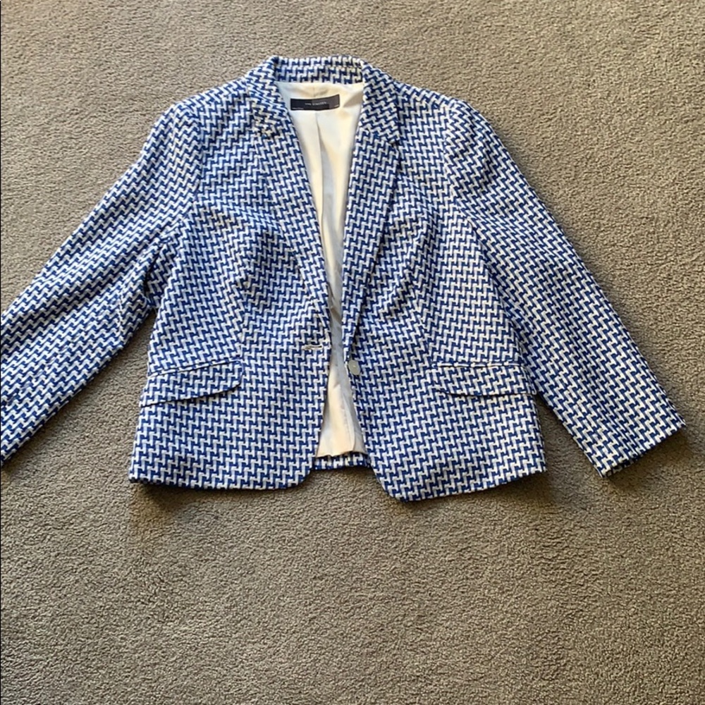 Blue and white patterned blazer